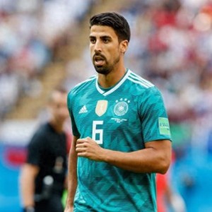 赫迪拉：拜仁在德甲没有竞争对手，在国内层面他们是不可撼动的