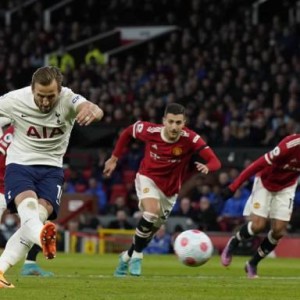 星空电竞官网-跷跷板热刺丧失争四主动 孔蒂只认输给C罗