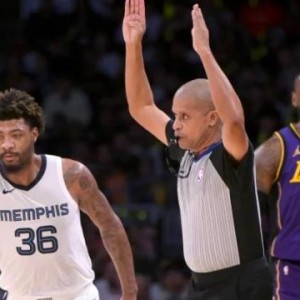 除了力拼防守还要传授经验，斯玛特与灰熊天作之合