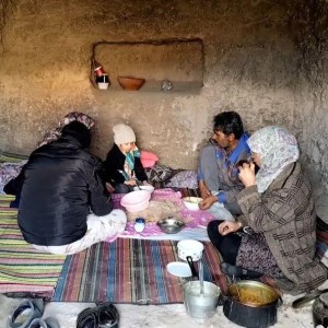 星空电竞-美国打伊朗到底图什么？八成中国人以为是抢石油……